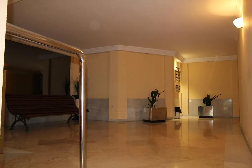 Atico Cister Frente A Catedral Hotel Malaga Apartment